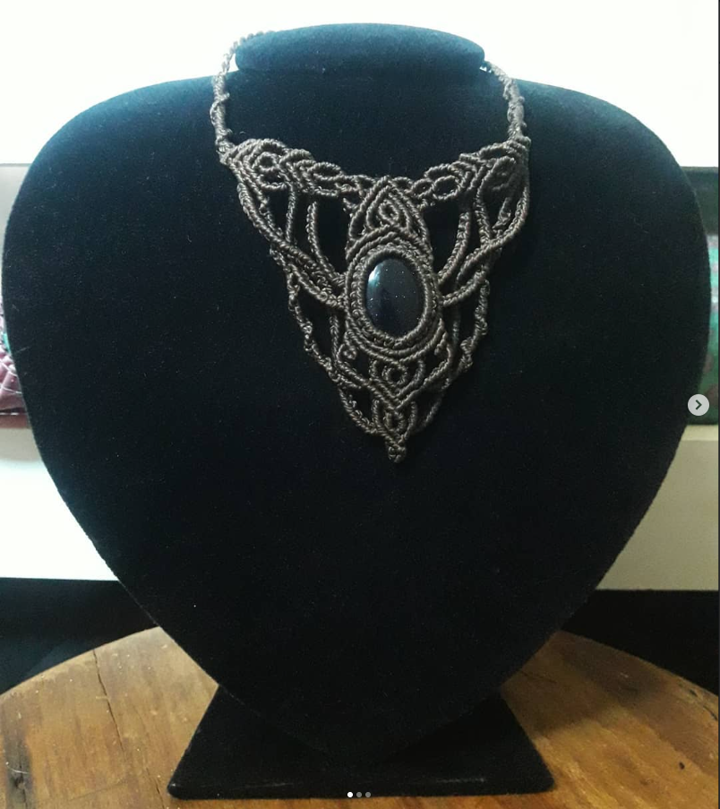 Colar em Macramê com Pedra da Estrela