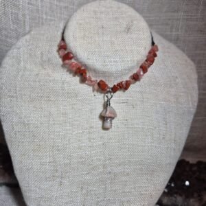 Choker com Cogumelo de Pedra Jaspe Rosa e Cascalhos de Jaspe Vermelho e Quartzo Cherry